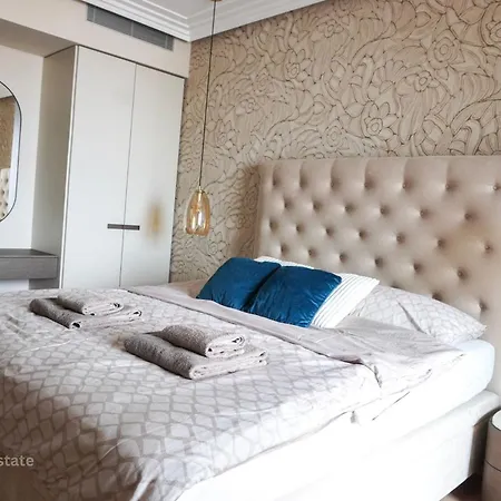 Sky Park Elegance Apartment